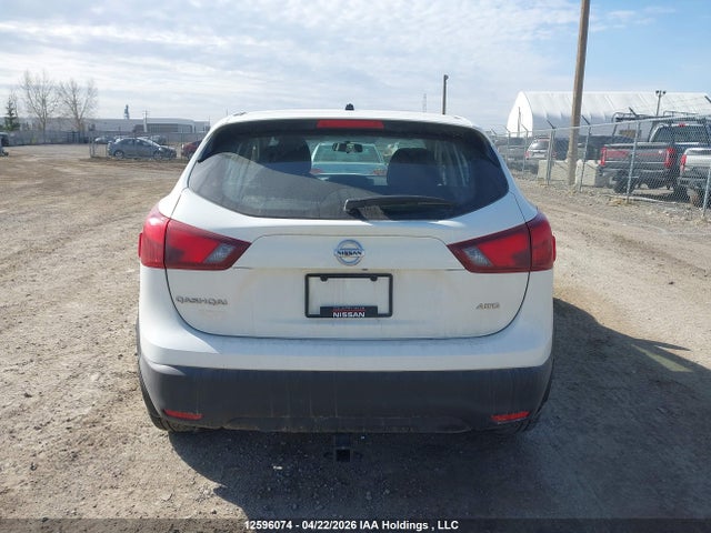 2017 Nissan Rogue Sport S/sv/sl მანქანა იყიდება აუქციონზე, vin: JN1BJ1CR0HW114470, აუქციონის ნომერი: 12596074