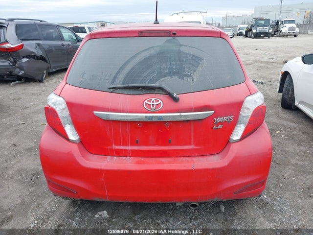 2012 Toyota Yaris Hatchback მანქანა იყიდება აუქციონზე, vin: JTDKTUD36CD516971, აუქციონის ნომერი: 12596076