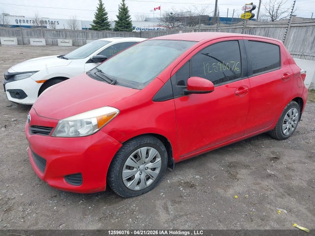 2012 Toyota Yaris Hatchback მანქანა იყიდება აუქციონზე, vin: JTDKTUD36CD516971, აუქციონის ნომერი: 12596076