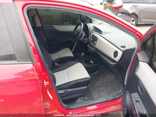 2012 Toyota Yaris Hatchback მანქანა იყიდება აუქციონზე, vin: JTDKTUD36CD516971, აუქციონის ნომერი: 12596076