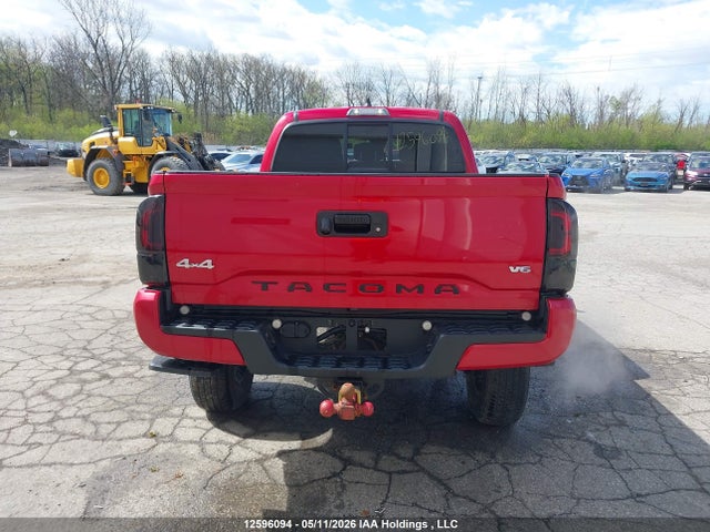 2022 Toyota Tacoma Double Cab/sr5/trd Sport/trd Off Road მანქანა იყიდება აუქციონზე, vin: 3TYDZ5BN8NT012810, აუქციონის ნომერი: 12596094
