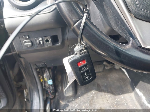 JTMRJREV7GD057280 Toyota Rav4 Hv Xle