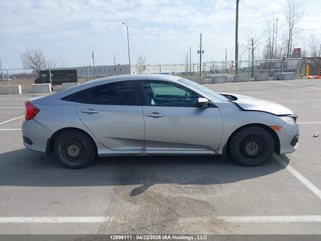 Продаж на аукціоні авто 2018 Honda Civic, vin: 2HGFC2F62JH019110, номер лоту: 12596111