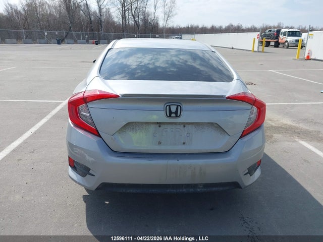 Продаж на аукціоні авто 2018 Honda Civic, vin: 2HGFC2F62JH019110, номер лоту: 12596111
