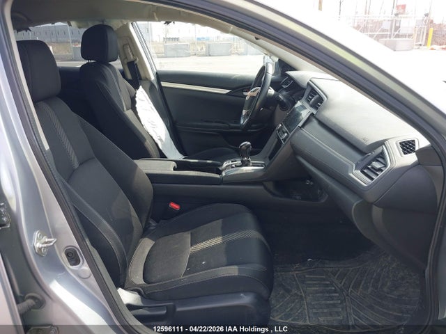 Продаж на аукціоні авто 2018 Honda Civic, vin: 2HGFC2F62JH019110, номер лоту: 12596111