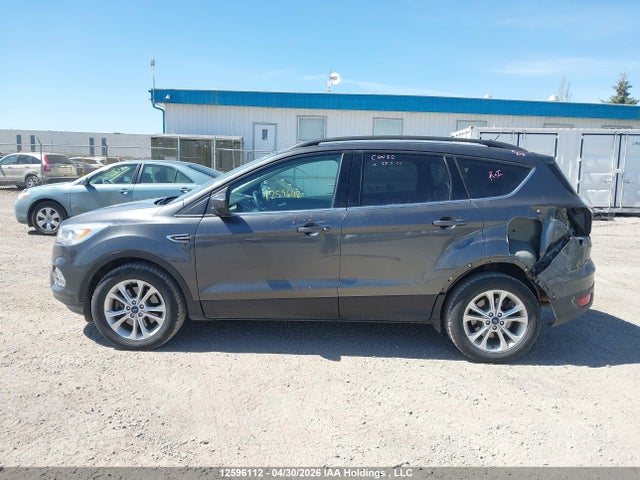 1FMCU9HD9JUB88763 Ford ESCAPE SEL