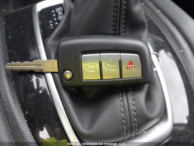 JN1BJ1CP3JW154529 Nissan Qashqai S 4dr2wd