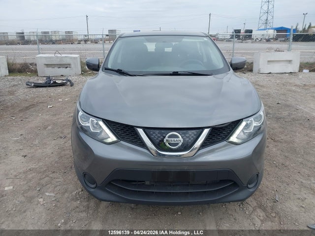 JN1BJ1CP3JW154529 Nissan Qashqai S 4dr2wd