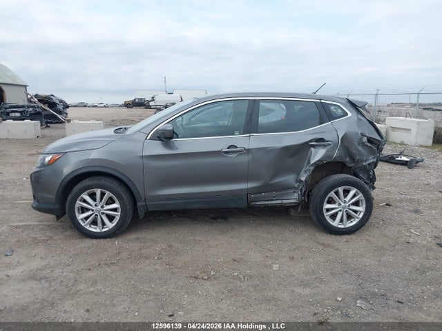 JN1BJ1CP3JW154529 Nissan Qashqai S 4dr2wd