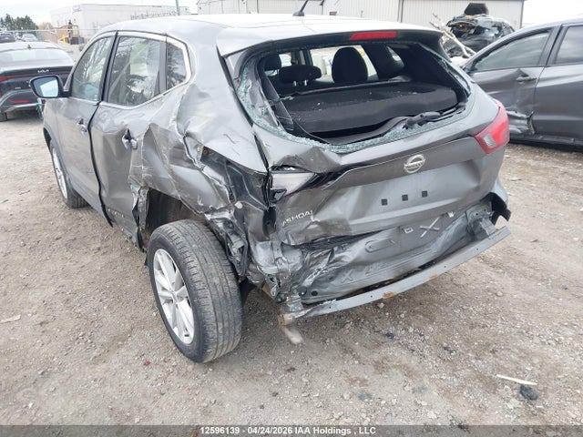 JN1BJ1CP3JW154529 Nissan Qashqai S 4dr2wd