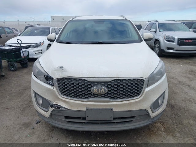 12596142 :رقم المزاد ، 5XYPGDA59HG316269 vin ، 2017 Kia Sorento 3.3l Lx V6 7-seater مزاد بيع