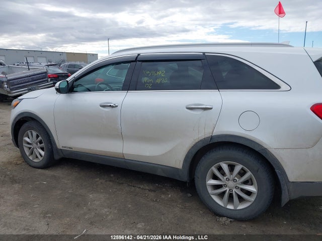 12596142 :رقم المزاد ، 5XYPGDA59HG316269 vin ، 2017 Kia Sorento 3.3l Lx V6 7-seater مزاد بيع
