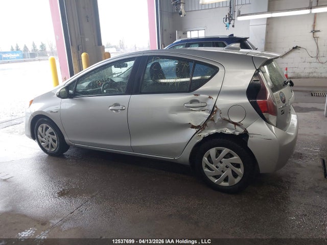JTDKDTB39F1587047 Toyota Prius C Technology