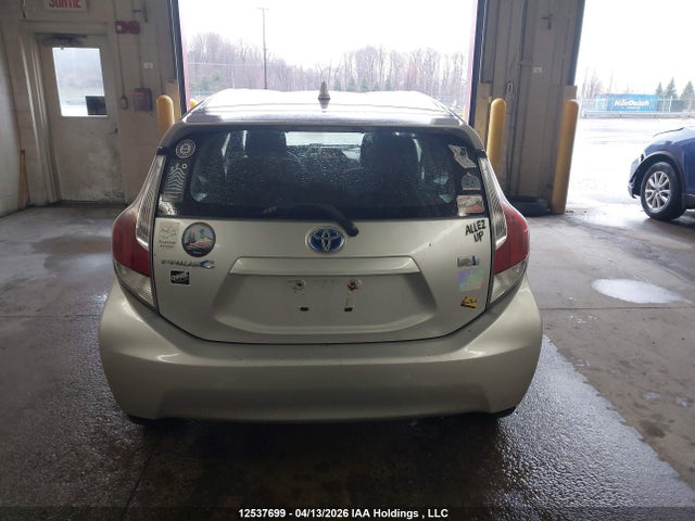 JTDKDTB39F1587047 Toyota Prius C Technology