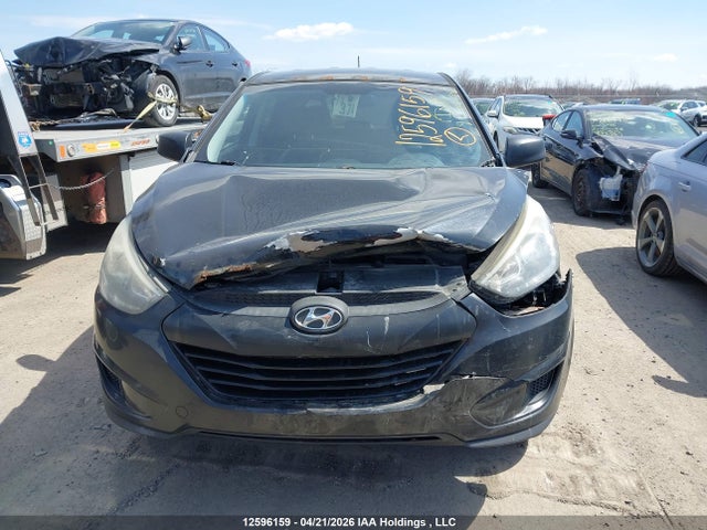 KM8JTCAFXFU076631 Hyundai TUCSON GLS