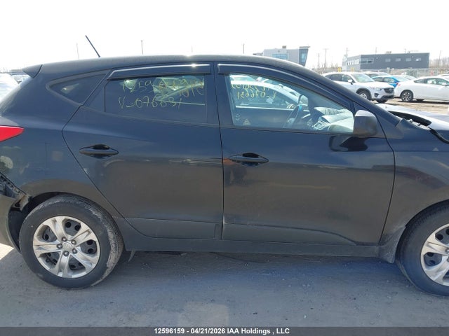 KM8JTCAFXFU076631 Hyundai TUCSON GLS