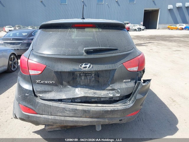 KM8JTCAFXFU076631 Hyundai TUCSON GLS