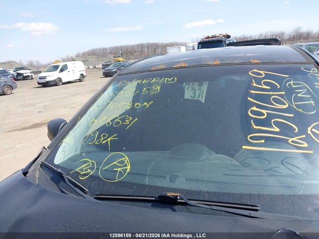 KM8JTCAFXFU076631 Hyundai TUCSON GLS