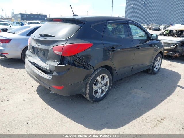 KM8JTCAFXFU076631 Hyundai TUCSON GLS