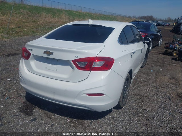 2017 Chevrolet Cruze Lt Auto მანქანა იყიდება აუქციონზე, vin: 3G1BE5SM2HS597706, აუქციონის ნომერი: 12596177