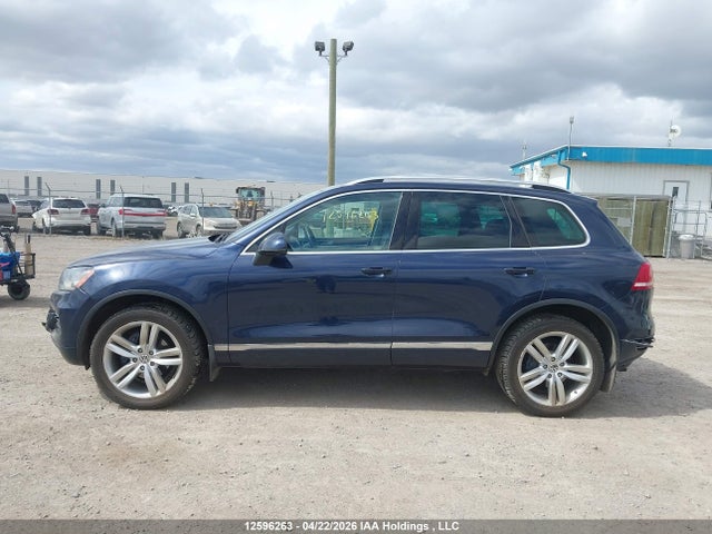 2013 Volkswagen Touareg V6 მანქანა იყიდება აუქციონზე, vin: WVGEF9BP8DD008733, აუქციონის ნომერი: 12596263