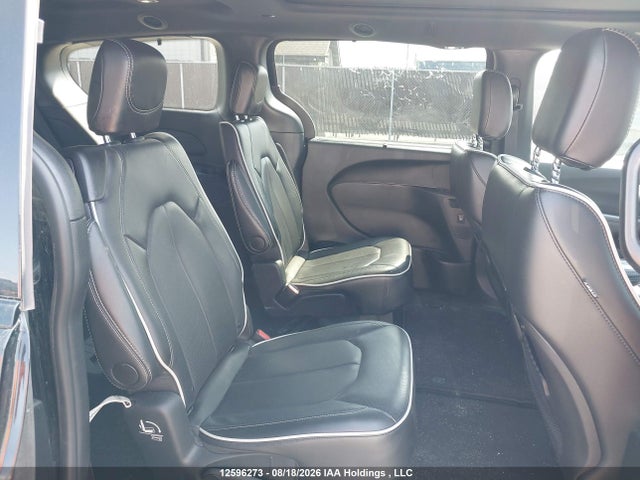 Chrysler Pacifica Limited 2025 2C4RC1GG6SR532806 Image 8