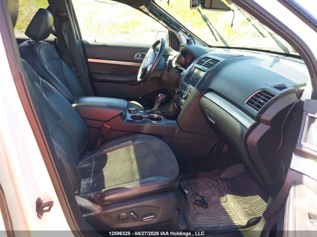 12596328 :رقم المزاد ، 1FM5K8D80JGA22180 vin ، 2018 Ford Explorer Xlt مزاد بيع