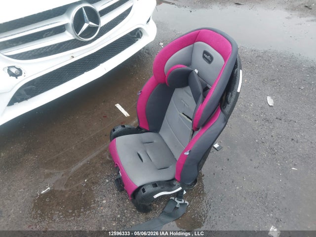 12596333 :رقم المزاد ، 55SWF4KB8JU236279 vin ، 2018 Mercedes-benz C 300 4matic مزاد بيع