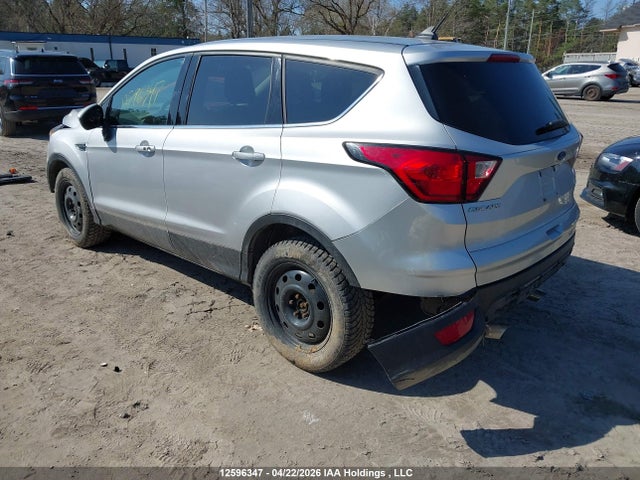Продажа на аукционе авто 2019 Ford Escape Se, vin: 1FMCU9GD4KUC39945, номер лота: 12596347