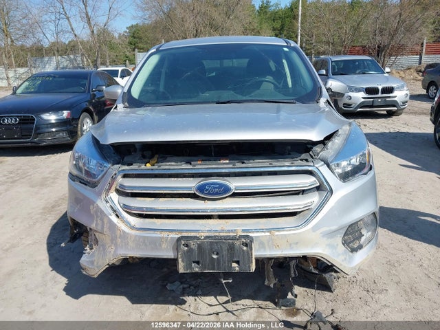 Продажа на аукционе авто 2019 Ford Escape Se, vin: 1FMCU9GD4KUC39945, номер лота: 12596347