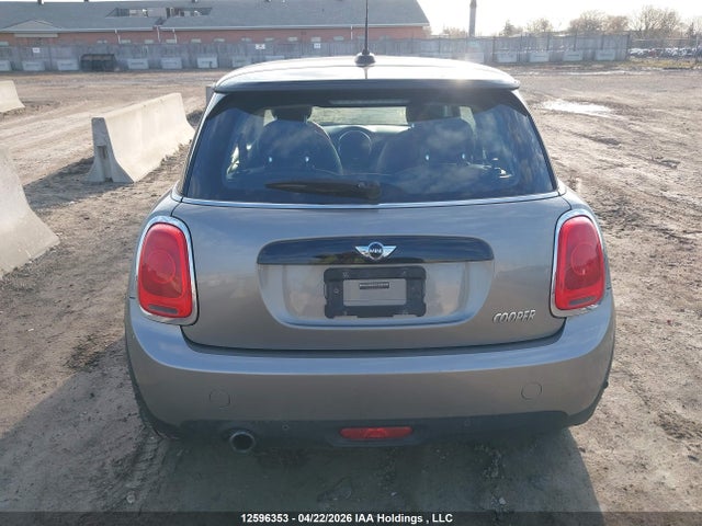 Mini Cooper 2018 WMWXP5C59J2H28937 Image 16