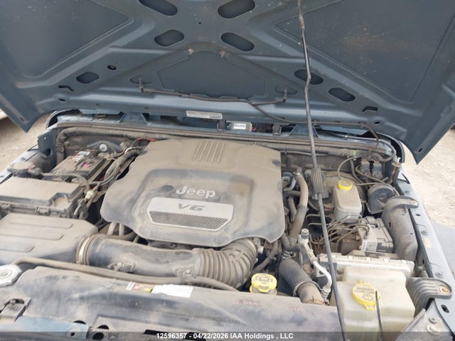 1C4BJWDG9EL144815 Jeep Wrangler Unlimited Sport