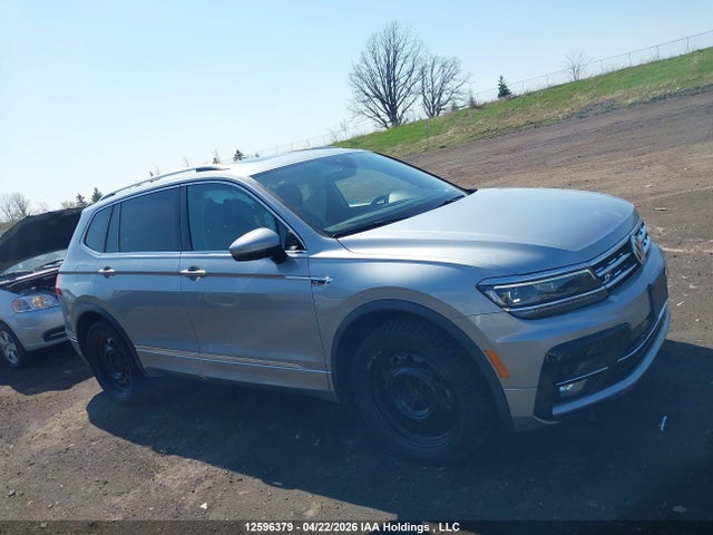 2019 Volkswagen Tiguan Sel Premium/sel Premium R-line მანქანა იყიდება აუქციონზე, vin: 3VV4B7AX1KM133156, აუქციონის ნომერი: 12596379