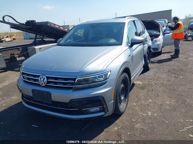 2019 Volkswagen Tiguan Sel Premium/sel Premium R-line მანქანა იყიდება აუქციონზე, vin: 3VV4B7AX1KM133156, აუქციონის ნომერი: 12596379