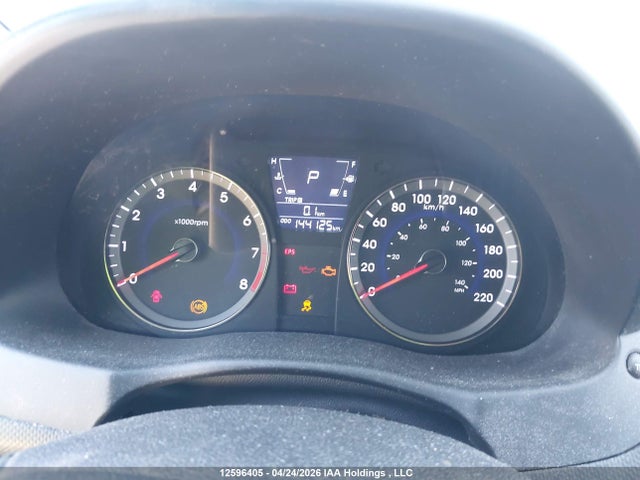 2012 Hyundai Accent მანქანა იყიდება აუქციონზე, vin: KMHCU5AE8CU050100, აუქციონის ნომერი: 12596405