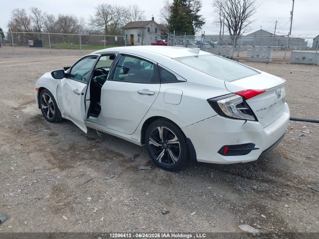 2HGFC1F9XGH106573 Honda Civic Touring