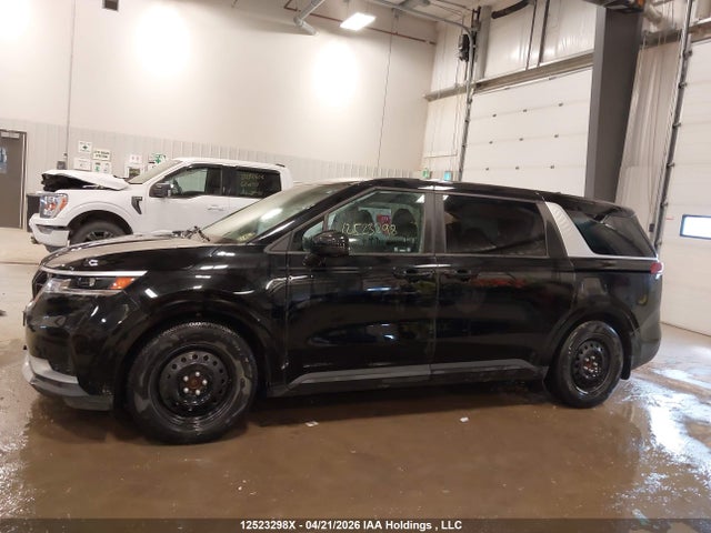 Продажа на аукционе авто 2023 Kia Carnival Lx, vin: KNDNB5H39P6293187, номер лота: 12523298