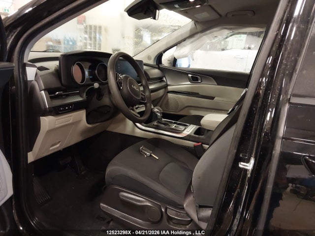 Продажа на аукционе авто 2023 Kia Carnival Lx, vin: KNDNB5H39P6293187, номер лота: 12523298