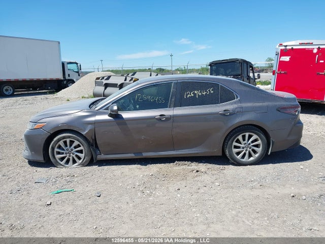 2023 Toyota Camry Hybrid Le მანქანა იყიდება აუქციონზე, vin: 4T1C31AK7PU611877, აუქციონის ნომერი: 12596455