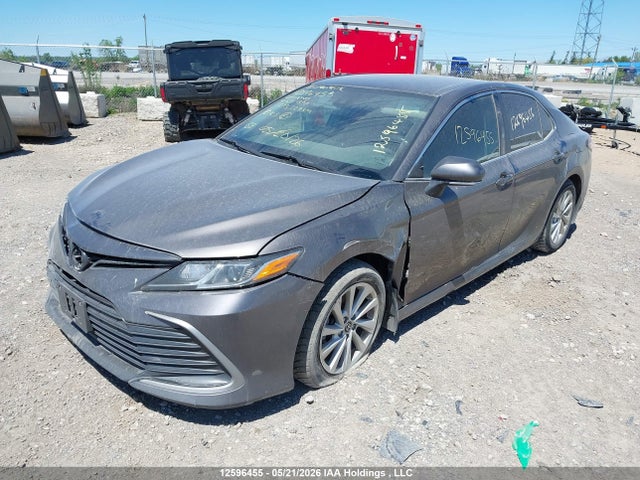 2023 Toyota Camry Hybrid Le მანქანა იყიდება აუქციონზე, vin: 4T1C31AK7PU611877, აუქციონის ნომერი: 12596455