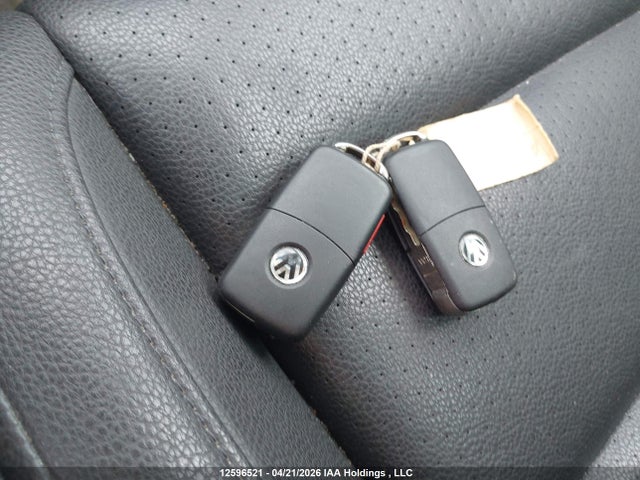 WVGNV7AX4HW512375 Volkswagen Tiguan Wolfsburg