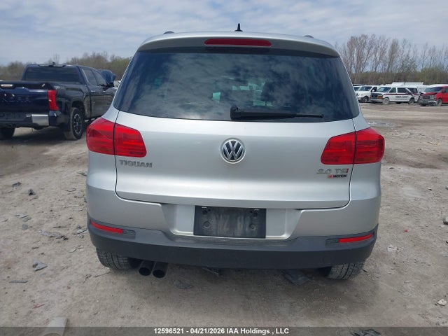 WVGNV7AX4HW512375 Volkswagen Tiguan Wolfsburg