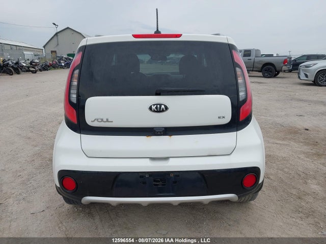 12596554 :رقم المزاد ، KNDJP3A56H7439122 vin ، 2017 Kia Soul + مزاد بيع