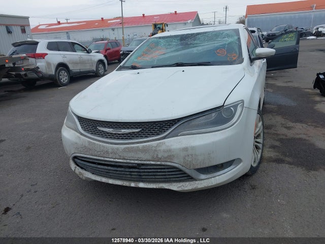 2015 Chrysler 200 Limited მანქანა იყიდება აუქციონზე, vin: 1C3CCCAG1FN672358, აუქციონის ნომერი: 12578940