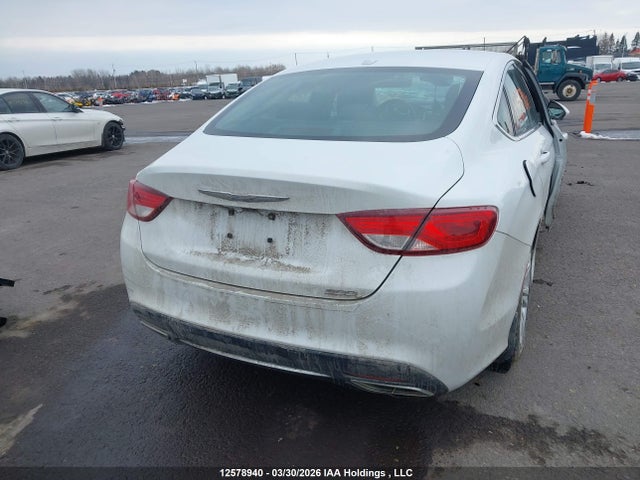 2015 Chrysler 200 Limited მანქანა იყიდება აუქციონზე, vin: 1C3CCCAG1FN672358, აუქციონის ნომერი: 12578940