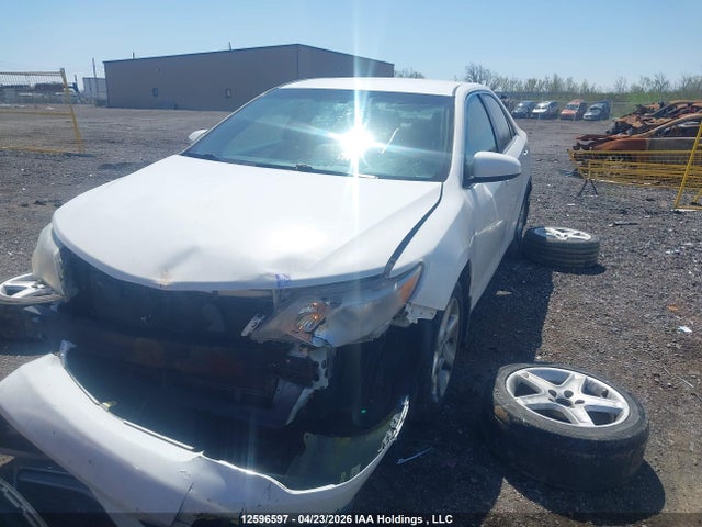 12596597 :رقم المزاد ، 4T1BF1FK1EU729920 vin ، 2014 Toyota Camry Le مزاد بيع