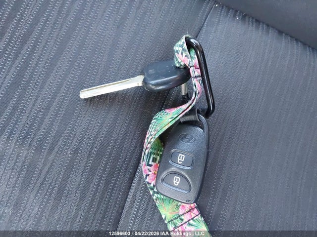 12596603 :رقم المزاد ، KMHCT5AE6GU239076 vin ، 2016 Hyundai Accent Gl مزاد بيع