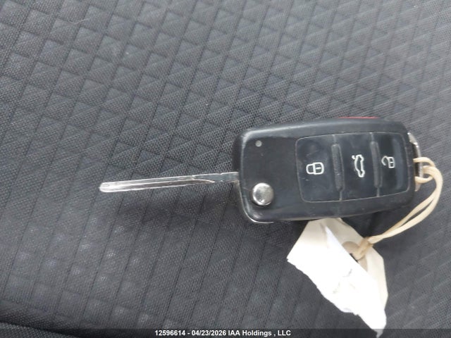 3VW2K7AJXFM209543 Volkswagen Jetta 2.0l Trendline/2.0l Trendline+