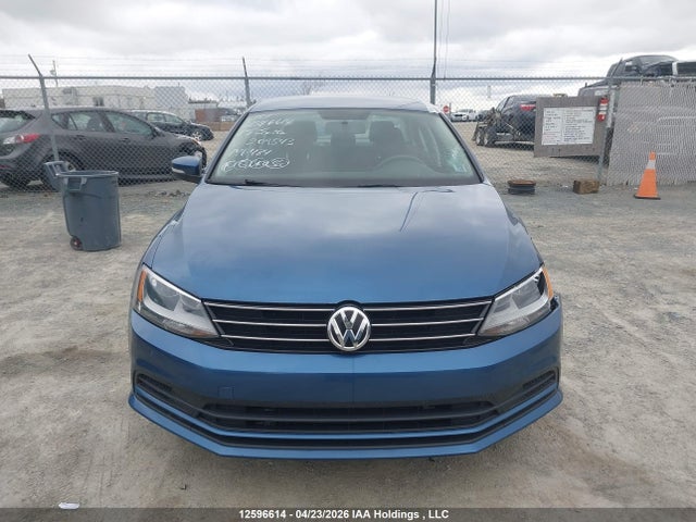 3VW2K7AJXFM209543 Volkswagen Jetta 2.0l Trendline/2.0l Trendline+