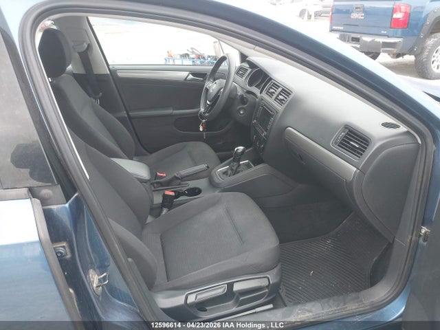3VW2K7AJXFM209543 Volkswagen Jetta 2.0l Trendline/2.0l Trendline+